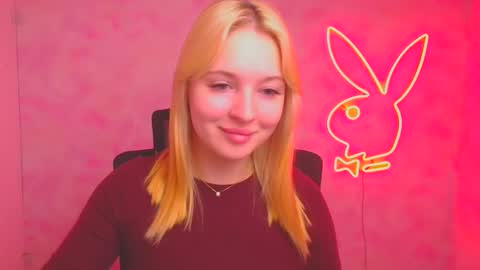 Snapshot of _mila_la_ chatting on October 16, 2025, 11:33 am Melanie online show from October 16, 2025, 11:33 am