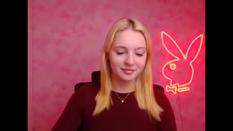 Snapshot of _mila_la_ chatting on October 21, 2025, 11:44 am Melanie online show from October 21, 2025, 11:44 am