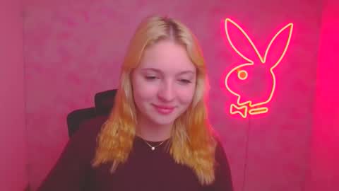 Snapshot of _mila_la_ chatting on October 27, 2025, 9:46 am Melanie online show from October 27, 2025, 9:46 am