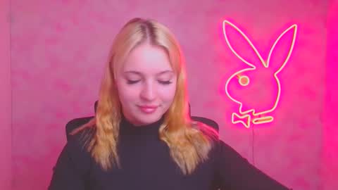 Snapshot of _mila_la_ chatting on November 1, 2025, 12:29 pm Melanie online show from November 1, 2025, 12:29 pm