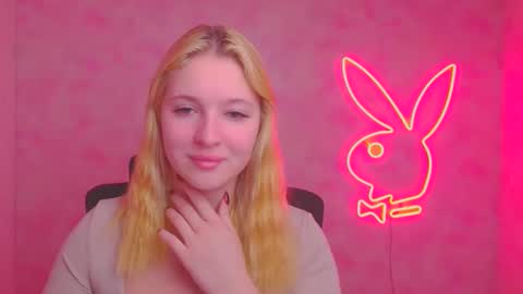 Snapshot of _mila_la_ chatting on November 3, 2025, 6:58 am Melanie online show from November 3, 2025, 6:58 am