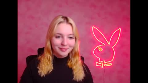 Snapshot of _mila_la_ chatting on November 4, 2025, 7:07 am Melanie online show from November 4, 2025, 7:07 am