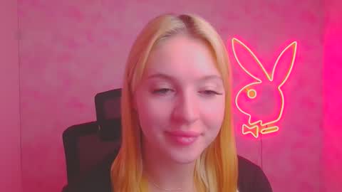 Snapshot of _mila_la_ chatting on November 6, 2025, 12:50 pm Melanie online show from November 6, 2025, 12:50 pm