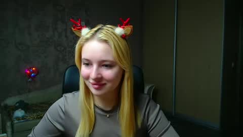 Melanie online show from December 19, 2025, 12:01 pm