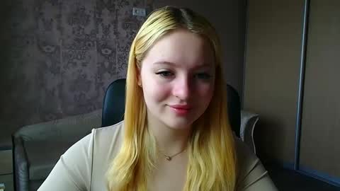 Snapshot of _mila_la_ chatting on April 30, 2026, 8:53 am Melanie online show from April 30, 2026, 8:53 am