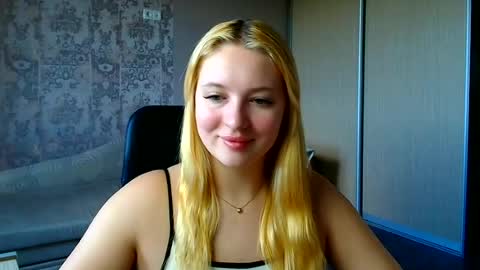 Snapshot of _mila_la_ chatting on June 26, 2026, 11:14 am Melanie online show from June 26, 2026, 11:14 am
