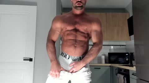 _miles19 online show from May 15, 2026, 11:06 am