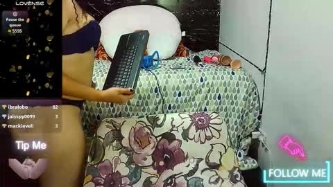 _milf_naughty online show from November 24, 2025, 12:43 am