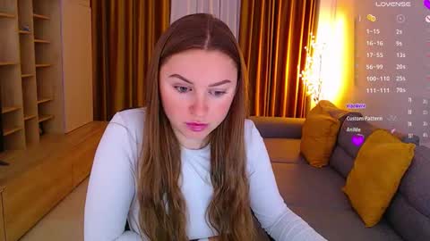 Mia online show from November 19, 2025, 10:26 am