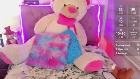 Snapshot of _missemily chatting on December 3, 2024, 1:41 am Emi online show from December 3, 2024, 1:41 am