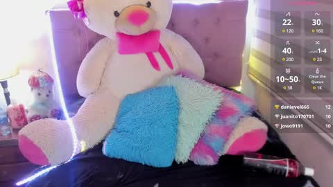 Snapshot of _missemily chatting on February 22, 2025, 3:01 am Emi online show from February 22, 2025, 3:01 am