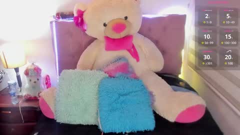Snapshot of _missemily chatting on March 9, 2025, 10:30 pm Emi online show from March 9, 2025, 10:30 pm