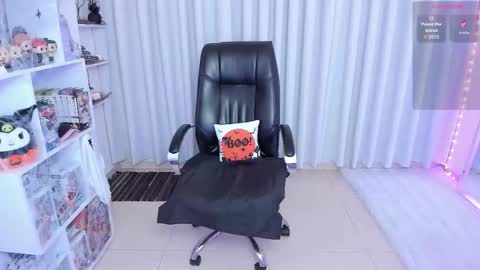 Snapshot of _misshoneyxx chatting on October 23, 2025, 2:00 am Hanna Idependent Model online show from October 23, 2025, 2:00 am