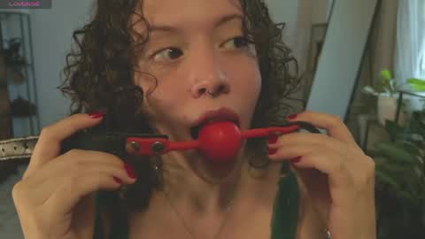 Mara Independent model online show from May 14, 2026, 7:53 pm