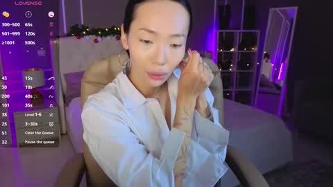  MIURA  online show from December 19, 2025, 1:12 am