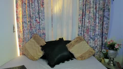 Snapshot of _mizuki chatting on December 18, 2024, 2:38 pm mizuki online show from December 18, 2024, 2:38 pm