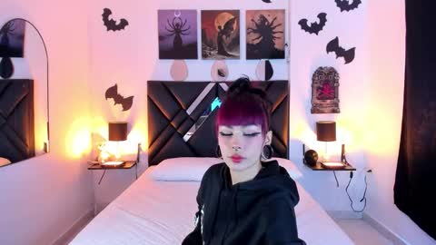 mizuki  online show from January 13, 2026, 4:56 pm