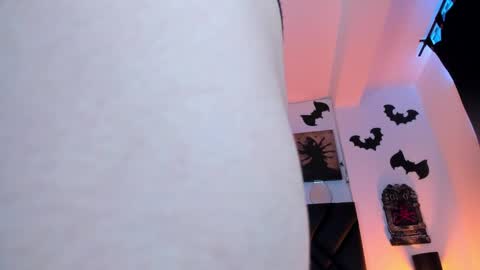 mizuki  online show from February 24, 2026, 2:48 pm