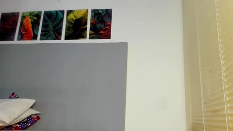 _molly_rosse_ online show from December 1, 2025, 12:21 pm