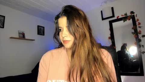 Snapshot of _monserat_ chatting on December 2, 2024, 11:40 pm liaaa 4u online show from December 2, 2024, 11:40 pm