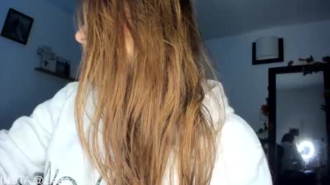 Snapshot of _monserat_ chatting on December 25, 2024, 9:54 pm liaaa 4u online show from December 25, 2024, 9:54 pm