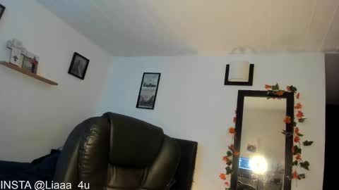 Snapshot of _monserat_ chatting on January 18, 2025, 8:19 pm liaaa 4u online show from January 18, 2025, 8:19 pm