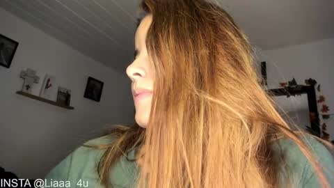 Snapshot of _monserat_ chatting on February 20, 2025, 3:45 am liaaa 4u online show from February 20, 2025, 3:45 am