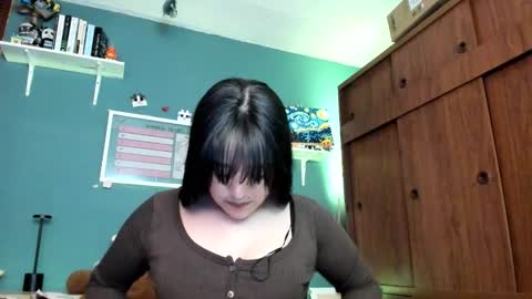 Snapshot of _moon_cake_ chatting on February 11, 2026, 4:50 am Next stream 950 pm Colombia time xd online show from February 11, 2026, 4:50 am