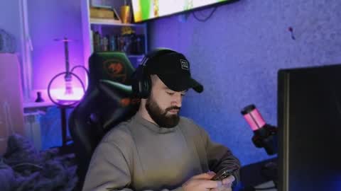 Snapshot of _morti_ chatting on January 11, 2025, 4:03 pm Ask me online show from January 11, 2025, 4:03 pm
