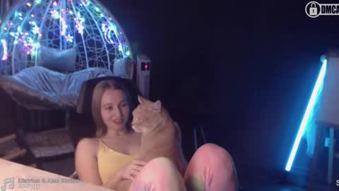 Debby  online show from January 22, 2025, 7:34 pm