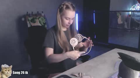 Debby  online show from October 20, 2025, 7:58 pm