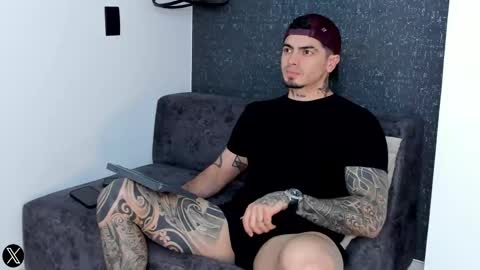 Snapshot of _mrcock_ chatting on October 26, 2025, 10:25 pm _mrcock_ online show from October 26, 2025, 10:25 pm