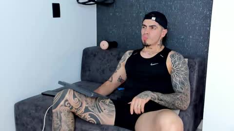 Snapshot of _mrcock_ chatting on November 2, 2025, 12:13 am _mrcock_ online show from November 2, 2025, 12:13 am