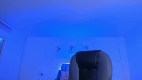 Natalie online show from November 26, 2025, 3:07 am