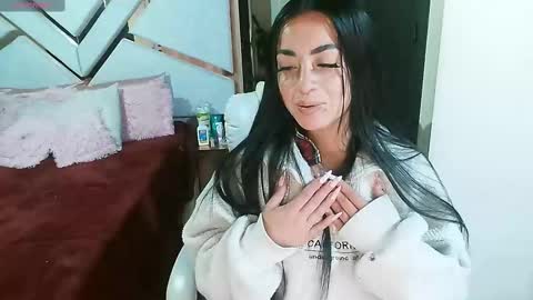 Snapshot of _natashaa19 chatting on March 12, 2025, 12:04 pm Natasha Rodriguez independent model online show from March 12, 2025, 12:04 pm