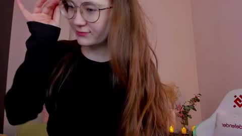 Snapshot of _nemalkovamia chatting on February 16, 2025, 6:32 am Mia with a big heart online show from February 16, 2025, 6:32 am