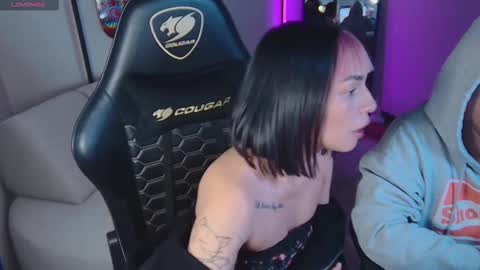 Mai   MODEL INDEPENT  online show from November 18, 2025, 10:36 pm