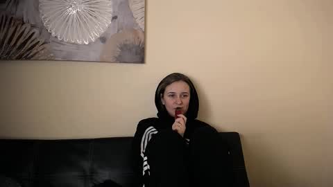 Snapshot of _nicole_new chatting on February 5, 2026, 5:06 pm Nica online show from February 5, 2026, 5:06 pm