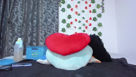 Snapshot of _nicollee chatting on December 21, 2024, 10:06 am juliana online show from December 21, 2024, 10:06 am