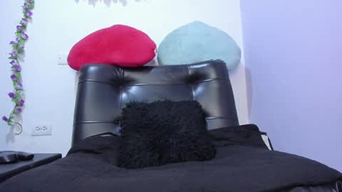 Snapshot of _nicollee chatting on February 4, 2025, 9:07 am juliana online show from February 4, 2025, 9:07 am