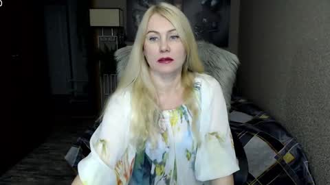 Snapshot of _night_fantasy_ chatting on December 1, 2025, 3:28 pm Donella online show from December 1, 2025, 3:28 pm