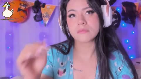 Snapshot of _niiky chatting on October 24, 2025, 12:01 pm niiky online show from October 24, 2025, 12:01 pm