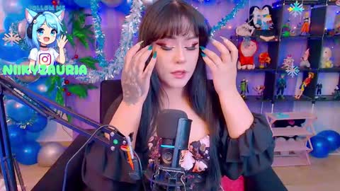 Snapshot of _niiky chatting on December 17, 2025, 3:51 pm niiky online show from December 17, 2025, 3:51 pm