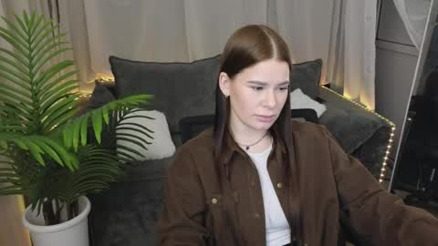 Snapshot of _nikol_cute_ chatting on May 30, 2026, 1:57 am _nikol_cute_ online show from May 30, 2026, 1:57 am