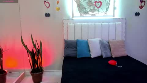   online show from February 14, 2025, 12:03 pm