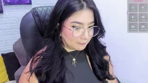   online show from October 14, 2025, 12:06 pm