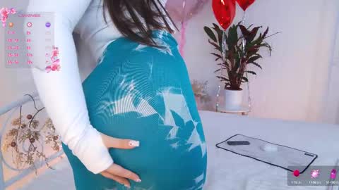 Snapshot of _noell_ chatting on February 19, 2025, 2:34 pm Vivian online show from February 19, 2025, 2:34 pm