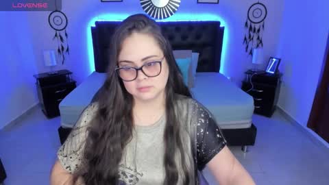 Olivia jones online show from November 8, 2025, 1:55 pm