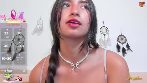 Orquidea  online show from December 16, 2025, 1:38 pm