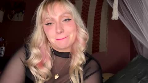 _peaceoutgirlscout_ online show from November 1, 2025, 4:58 am